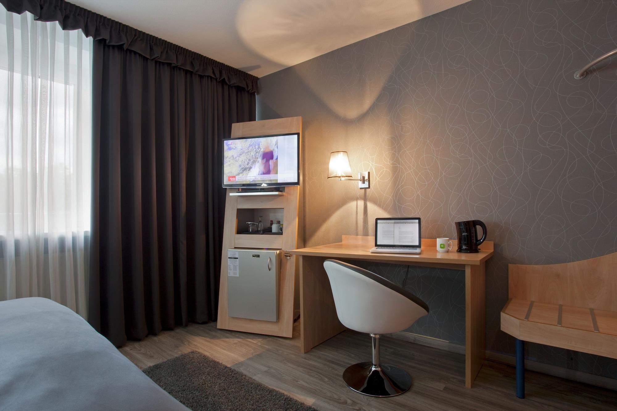 Hotel Asahi Дюселдорф Екстериор снимка